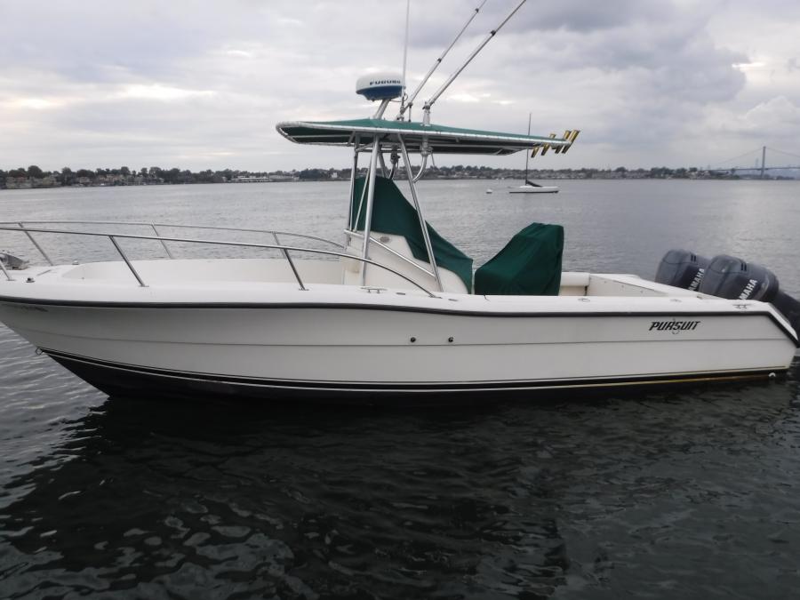 1999 Pursuit 25